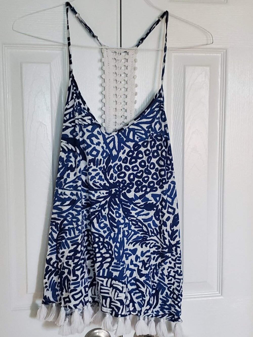 Lilly Pulitzer Blue White Eyelet Racerback Tank Top Cami Size L Large Tassel Hem